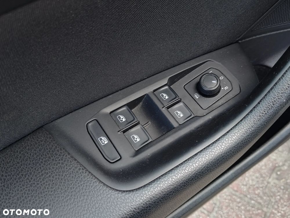 Volkswagen Passat 1.5 TSI EVO Essence - 27