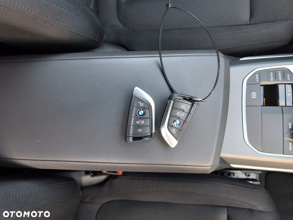 BMW Seria 3 318d Advantage - 36