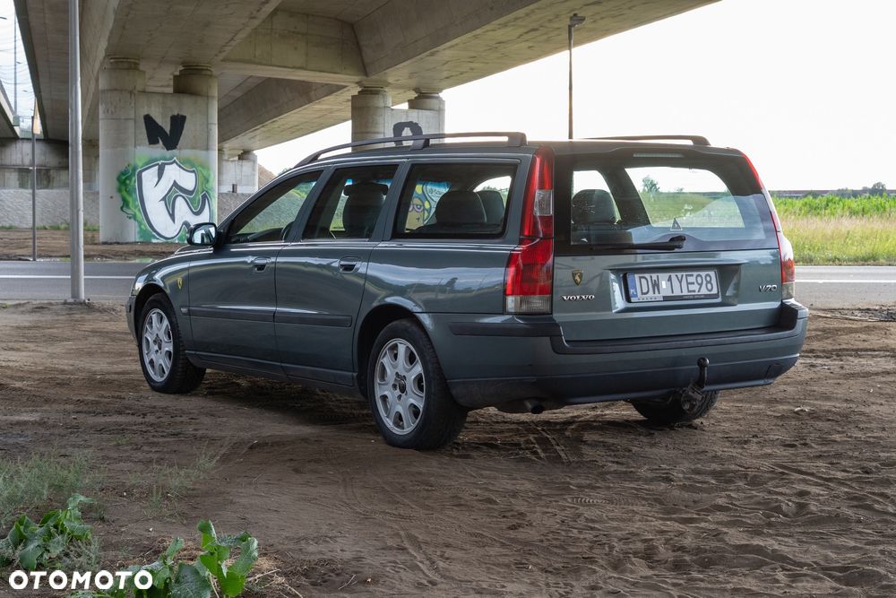 Volvo V70 2.4 D5 AWD - 7