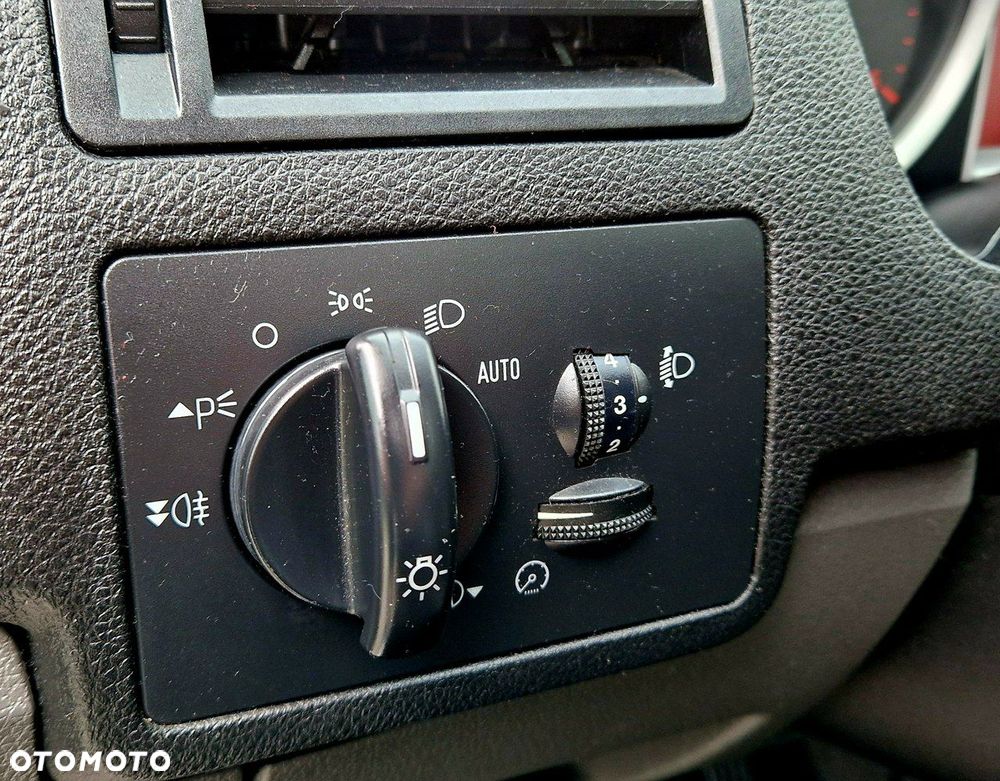Ford Kuga 2.0 TDCi 4x4 Titanium - 17