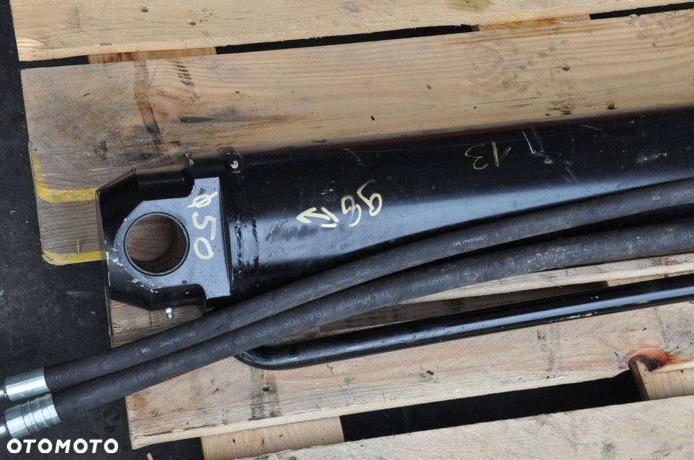 SIŁOWNIK HYDRAULICZNY MANITOU DŁ. 98 CM - 3