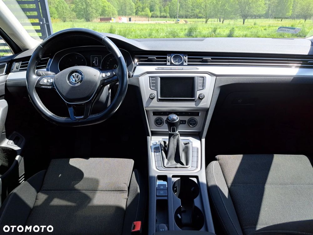 Volkswagen Passat 2.0 TDI BMT Comfortline - 9