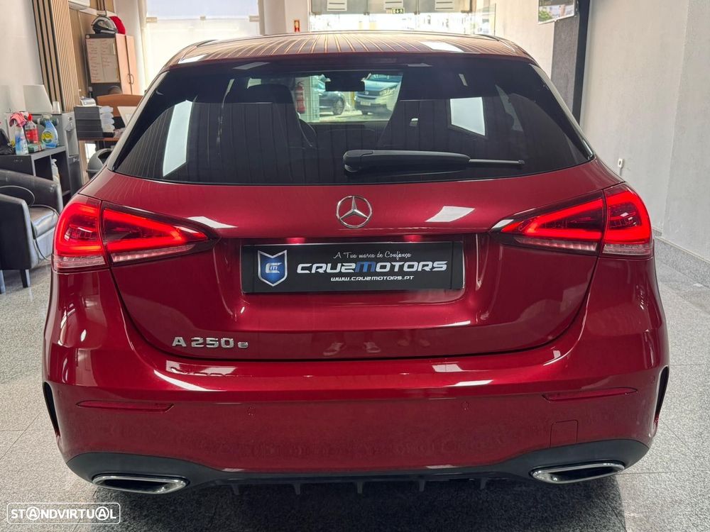 Mercedes-Benz A 250 e AMG Line - 8