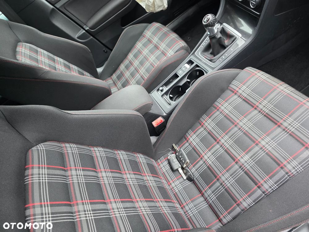Volkswagen Golf GTI BlueMotion Technology - 17