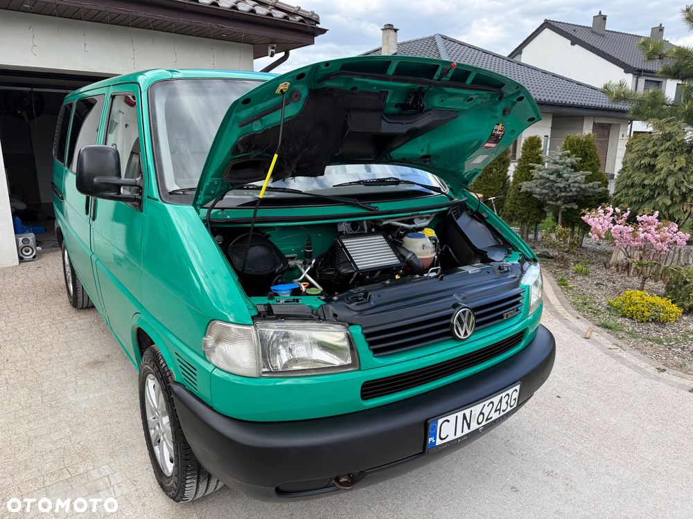 Volkswagen Caravelle GL - 19