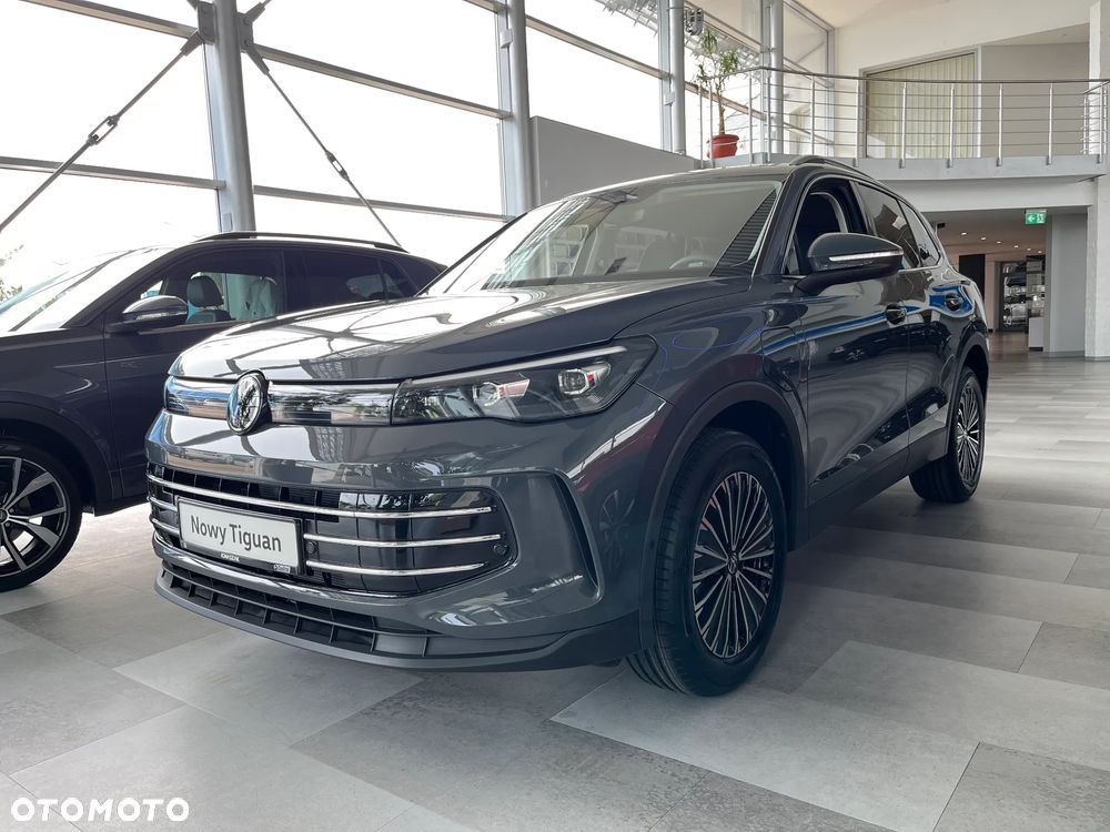 Volkswagen Tiguan 1.5 eTSI Elegance DSG - 2