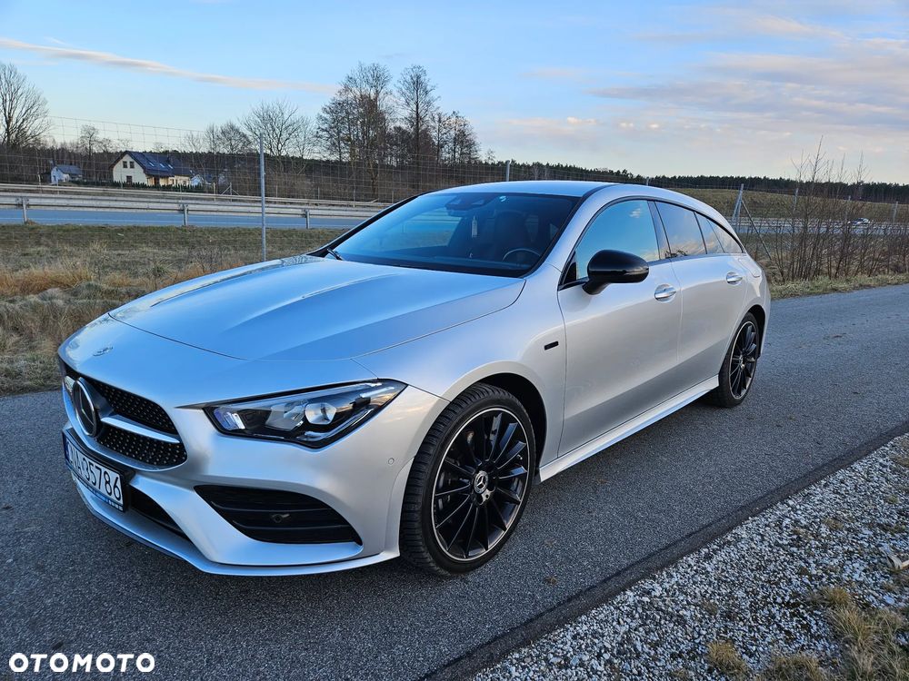 Mercedes-Benz CLA 250 e 8G-DCT AMG Line - 1