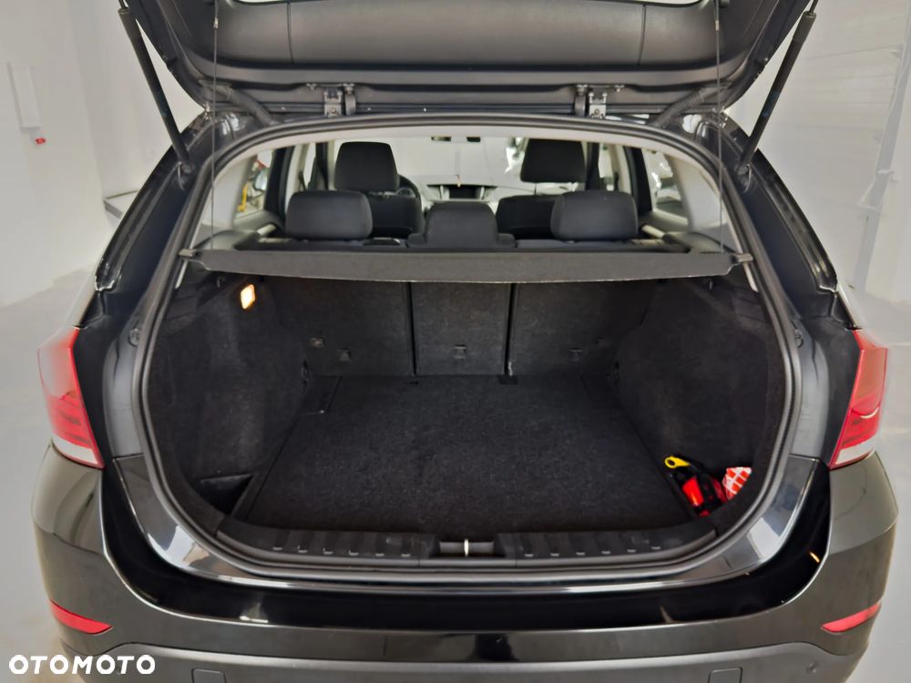 BMW X1 xDrive18d xLine - 30