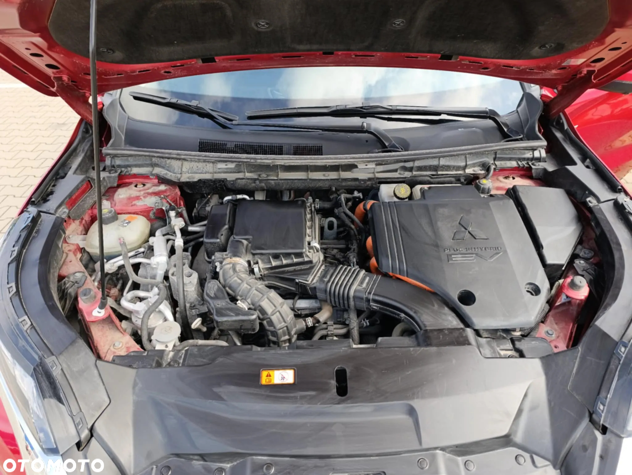 Mitsubishi Outlander 2.4 4WD Plug-In Hybrid Plus - 11