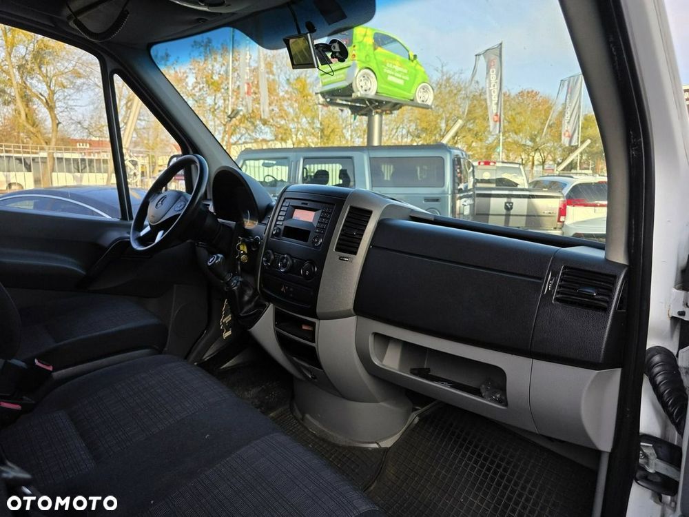 Mercedes-Benz Sprinter - 23