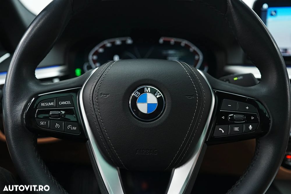 BMW Seria 5 518d AT - 38