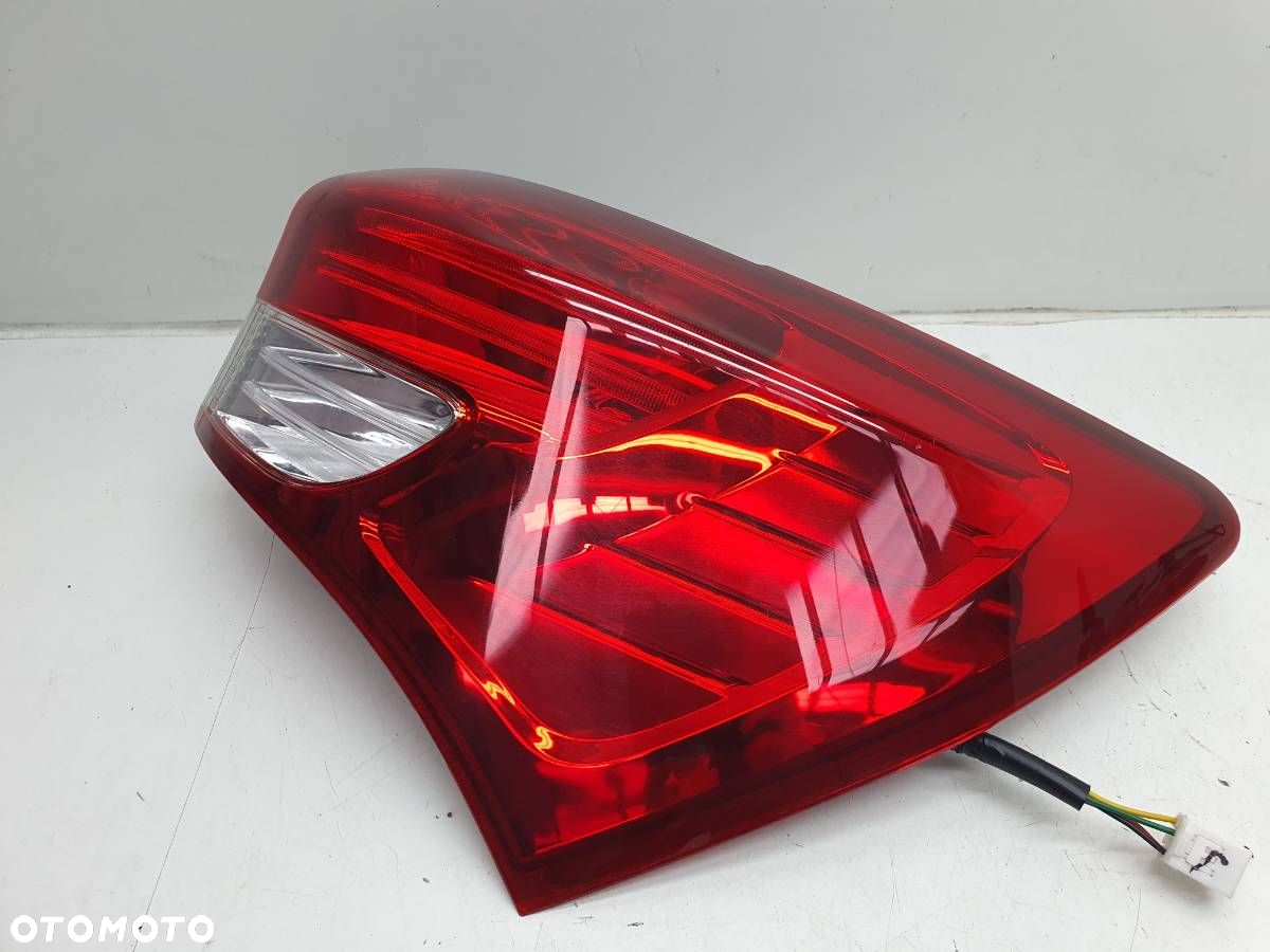 LAMPA TYŁ TYLNA PRAWA W BŁOTNIK HYUNDAI IX20 EU 92402-1K0 - 4