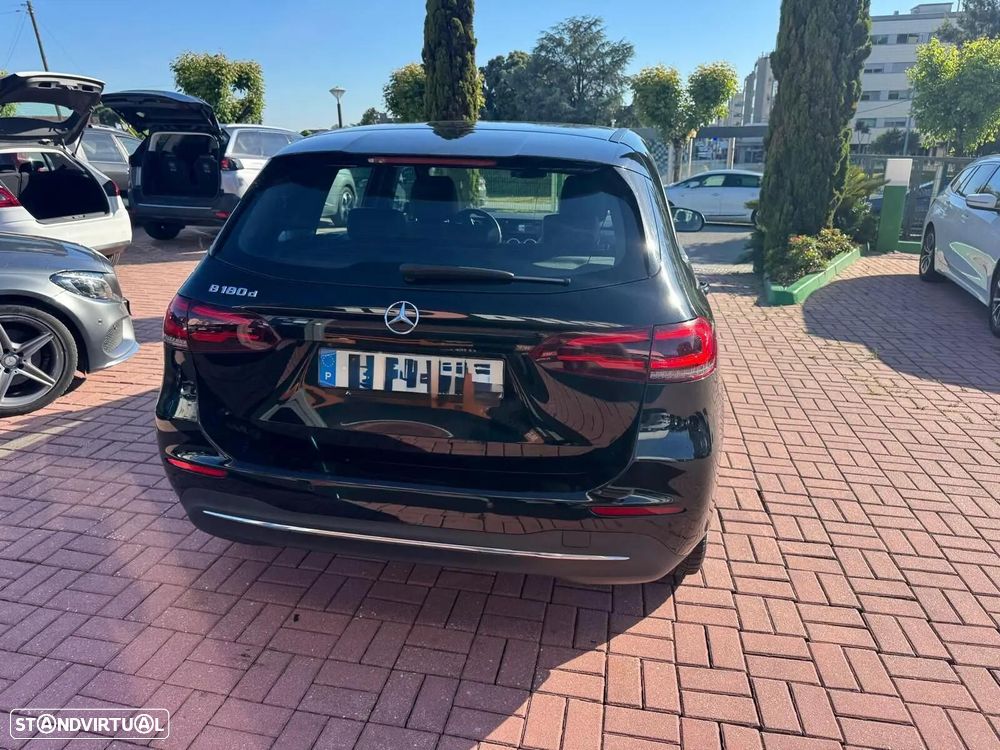 Mercedes-Benz B 180 - 12