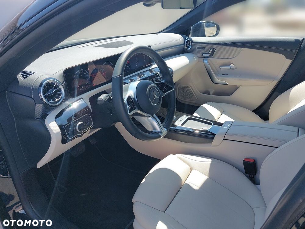 Mercedes-Benz CLA 200 mHEV Progressive 7G-DCT - 11