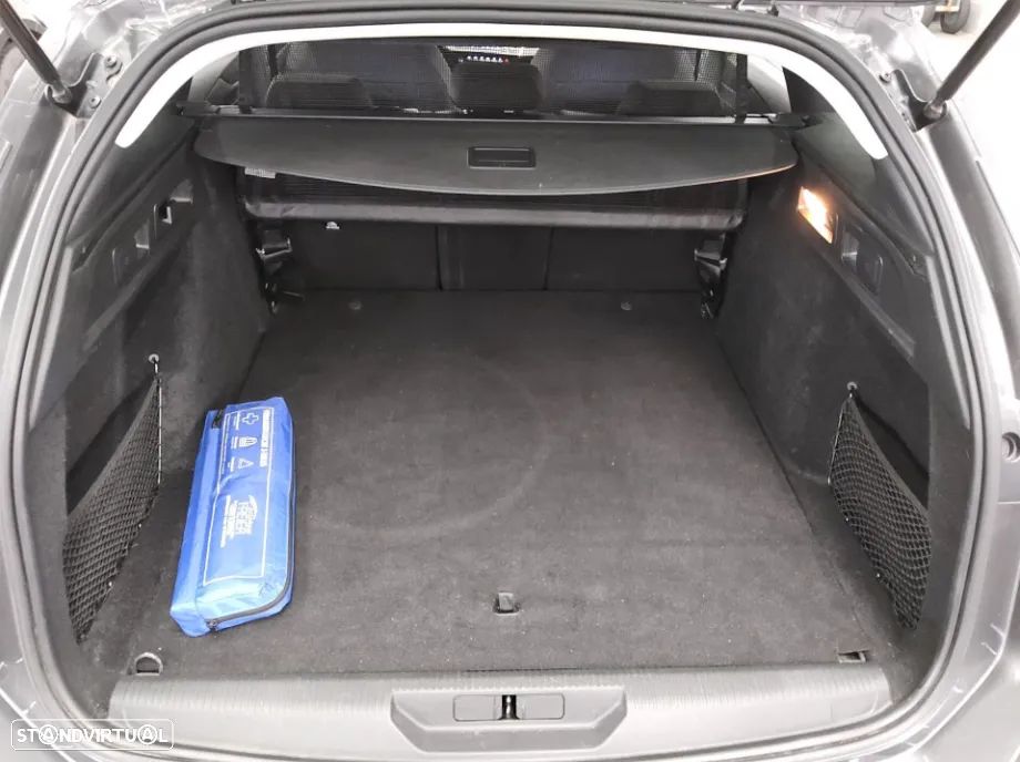 Peugeot 308 SW - 12