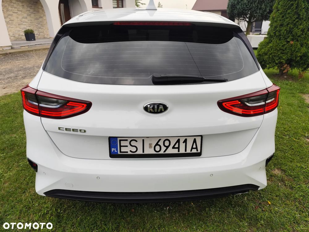Kia Ceed 1.6 CRDi SCR L Business Line Plus - 4