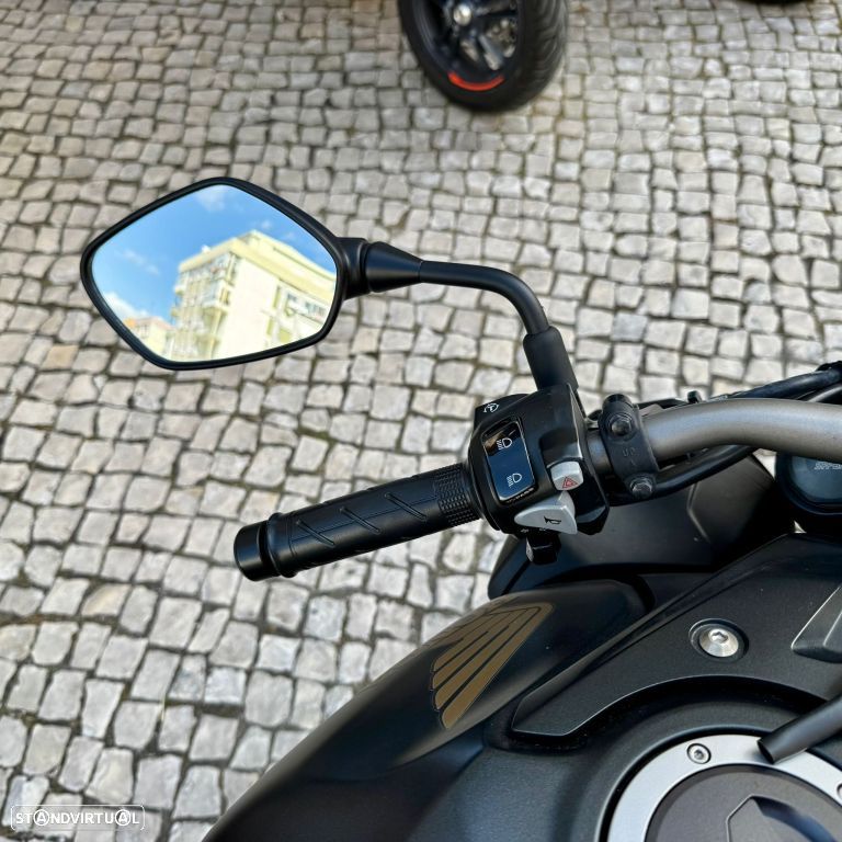Honda CB 650 RA - 16