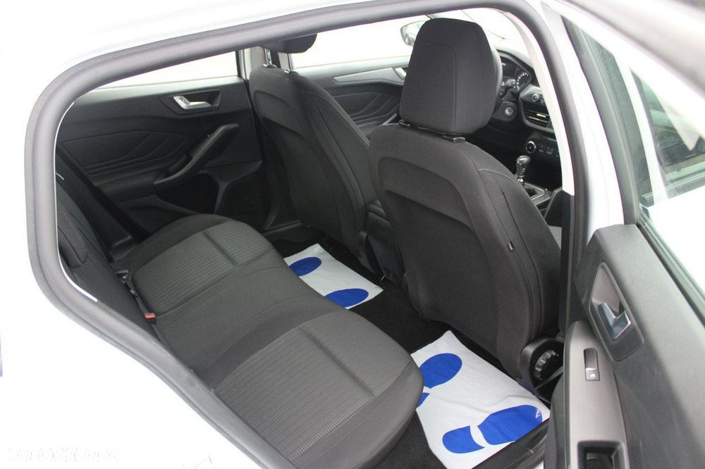 Ford Focus - 28