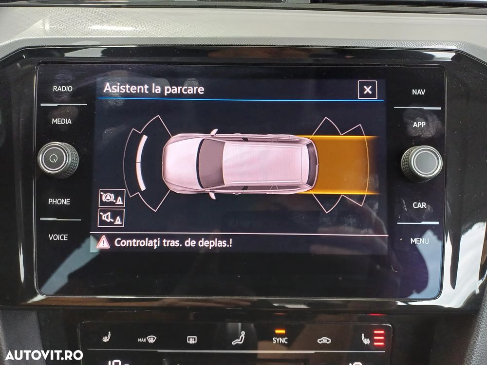 Volkswagen Passat 2.0 TDI DSG Comfortline - 31