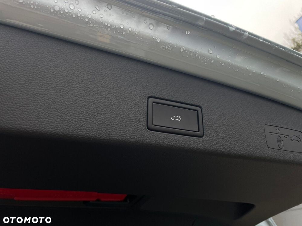 Volkswagen Golf Variant 2.0 TDI R-Line Plus DSG - 26