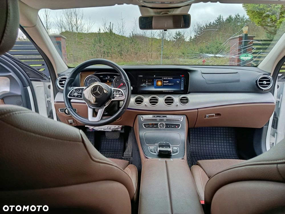 Mercedes-Benz Klasa E 220 d 9G-TRONIC - 12