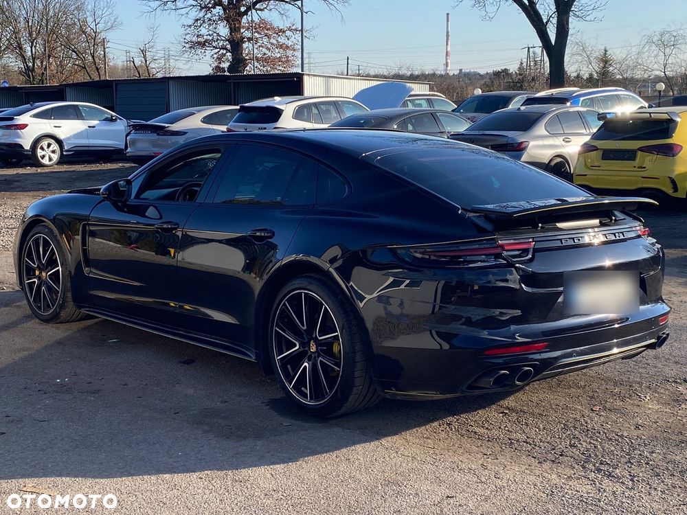 Porsche Panamera - 17