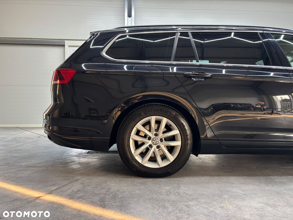 Volkswagen Passat - 8