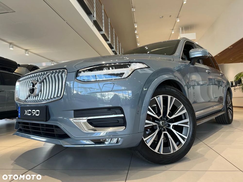 Volvo XC 90 B5 D AWD Ultimate Dark 7os - 3