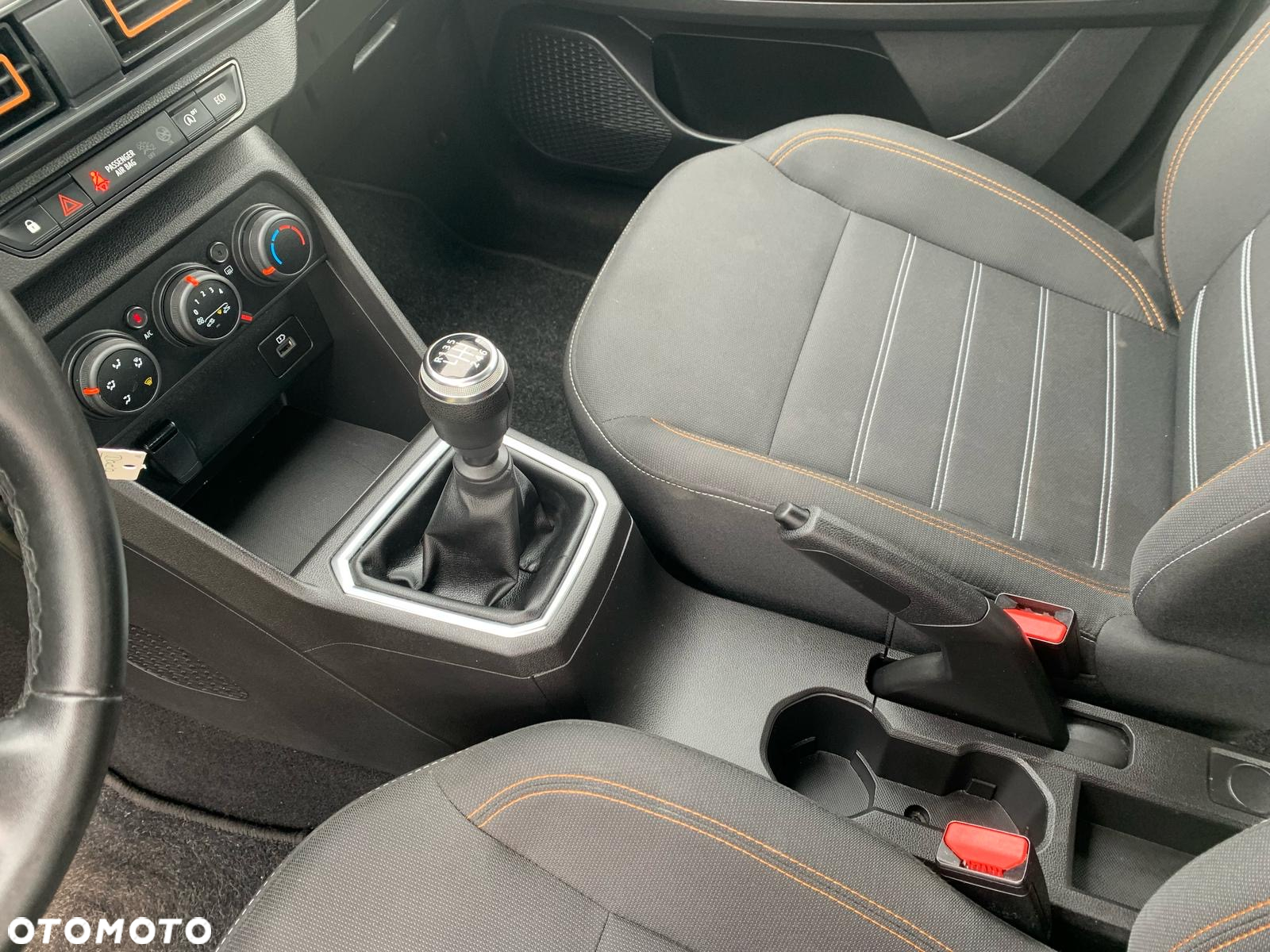 Dacia Sandero Stepway TCe 90 Essential - 26
