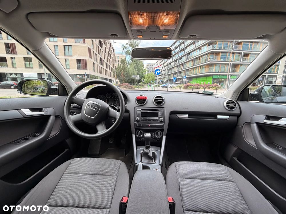 Audi A3 Sportback 2.0 TDI DPF Ambiente - 9