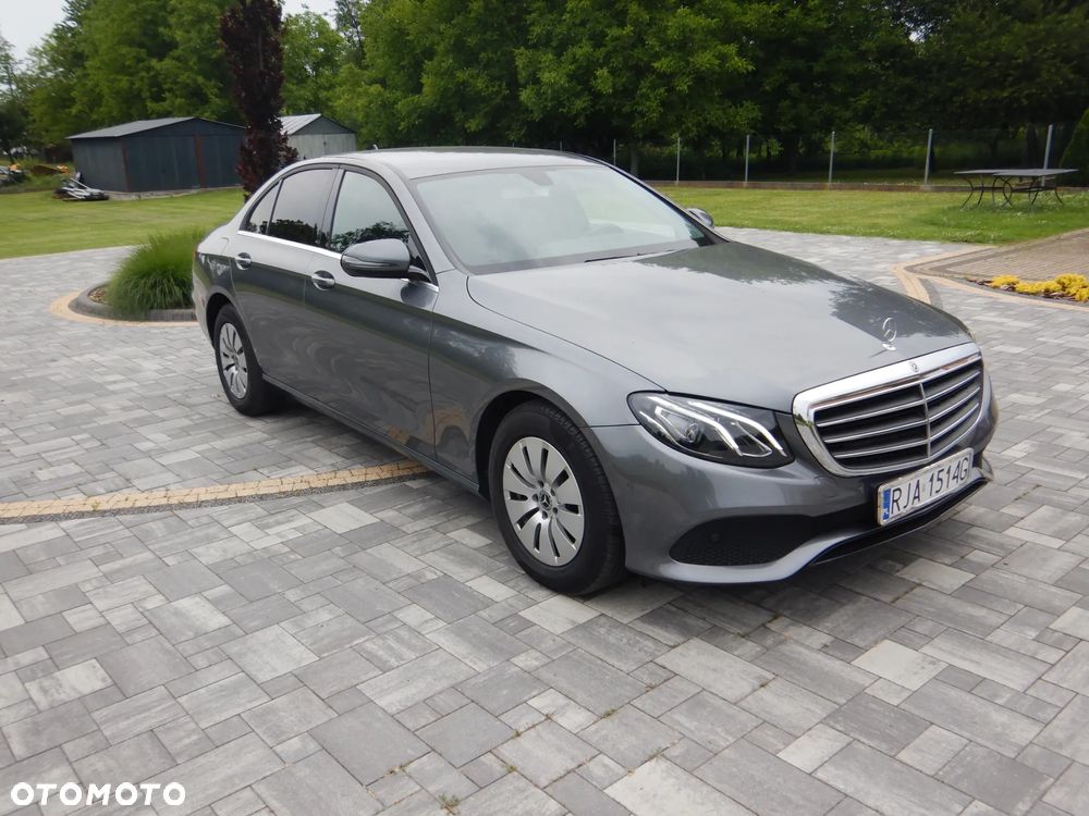 Mercedes-Benz Klasa E 220 d 9G-TRONIC Exclusive - 2
