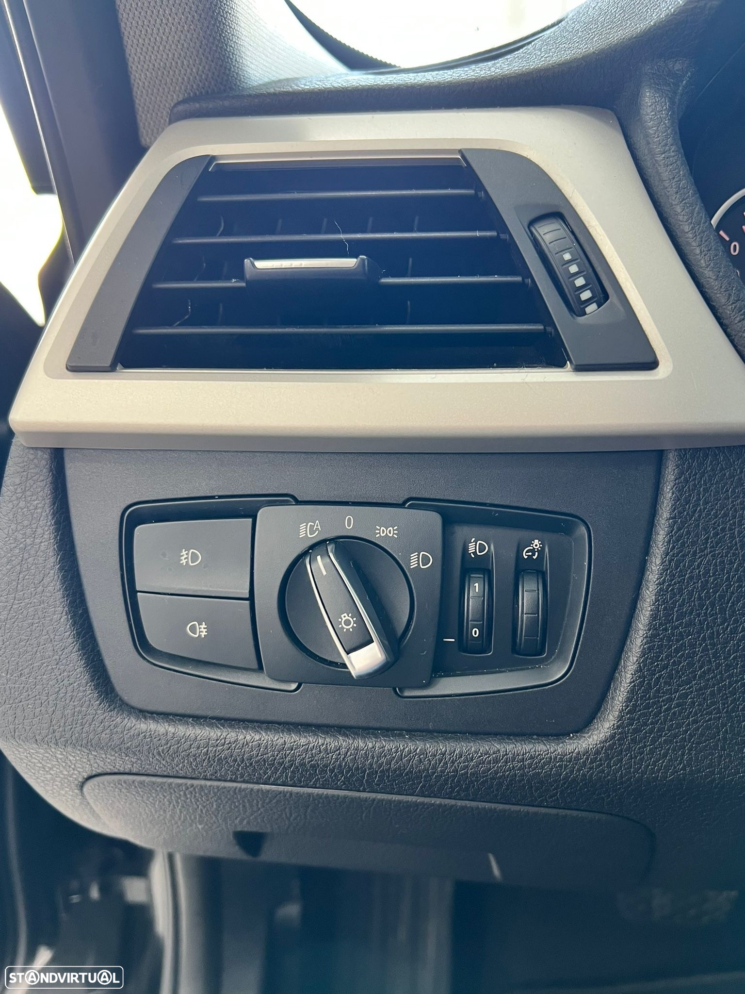 BMW 318 d Touring Advantage Auto - 11