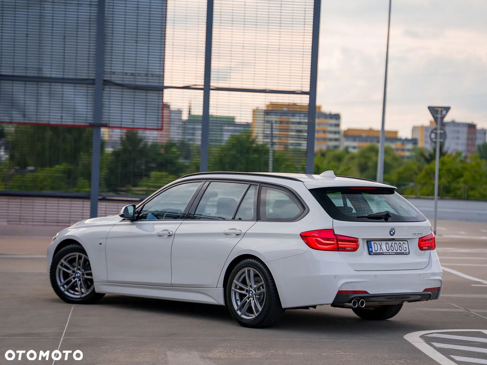 BMW Seria 3 320i GPF M Sport - 11