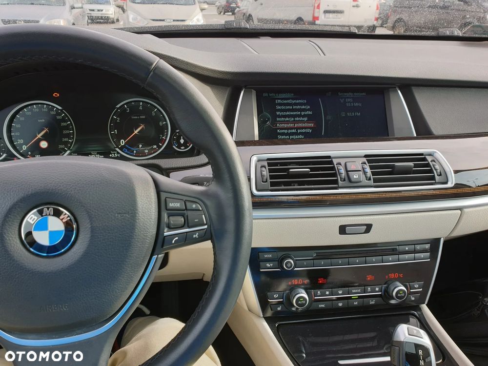 BMW 5GT 550i Luxury Line - 10