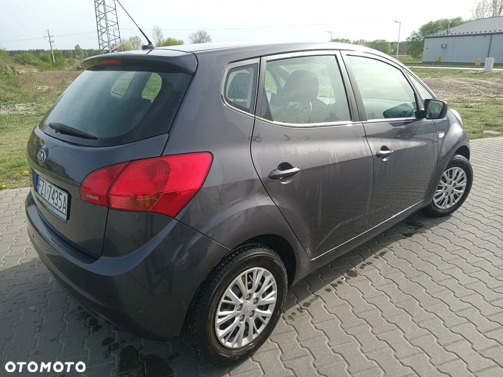 Kia Venga - 6