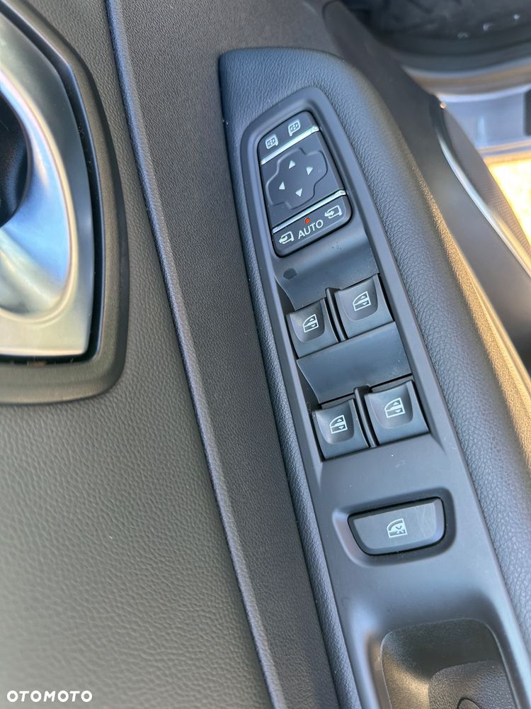 Renault Captur 1.2 Energy TCe Night&Day EDC - 25