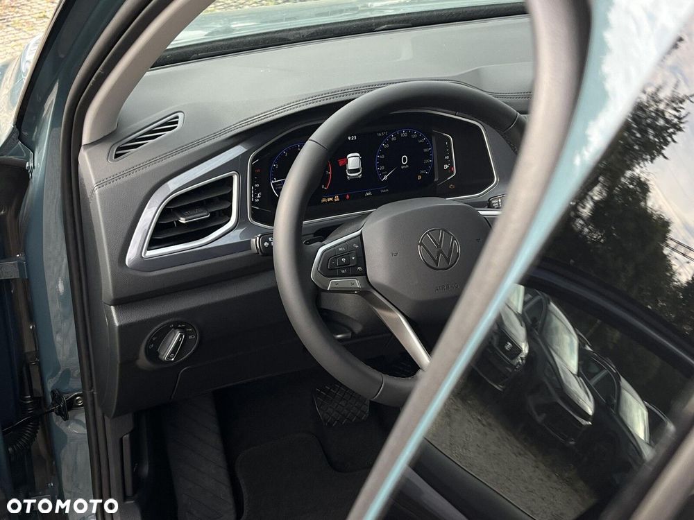 Volkswagen T-Roc - 19