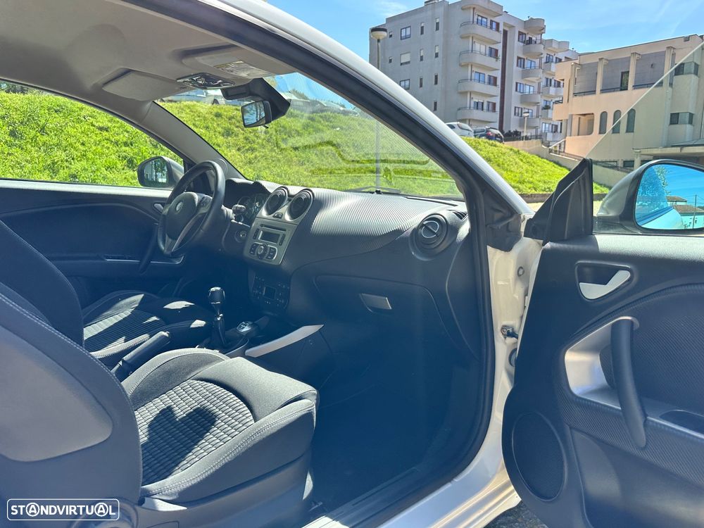 Alfa Romeo MiTo 1.3 JTD Distinctive - 27