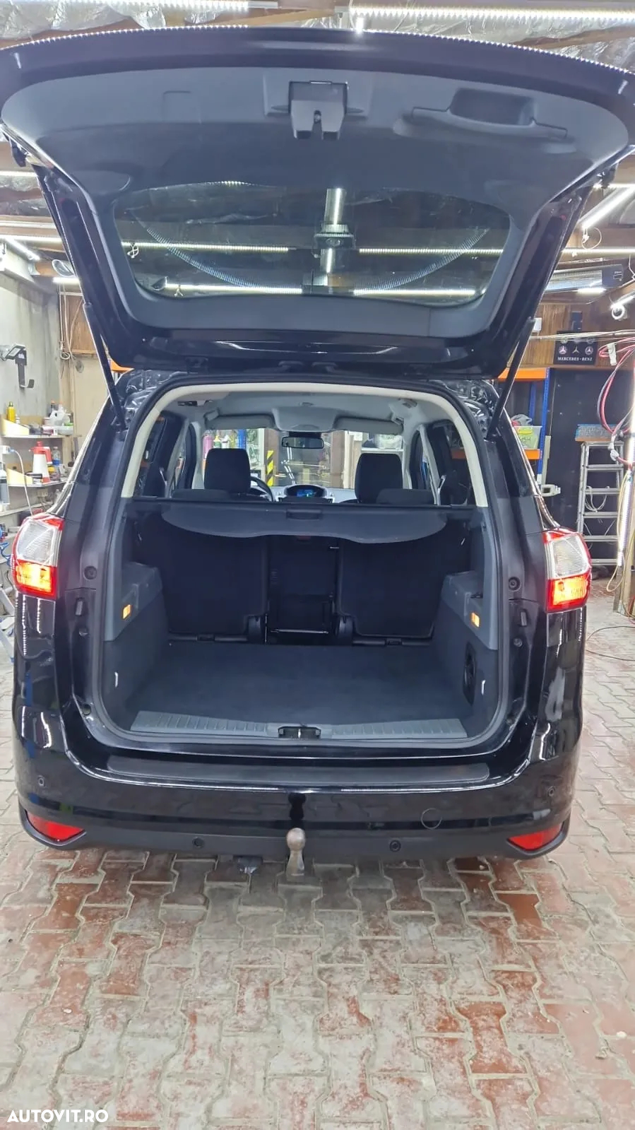 Ford Grand C-Max 1.6 TDCi Trend - 14