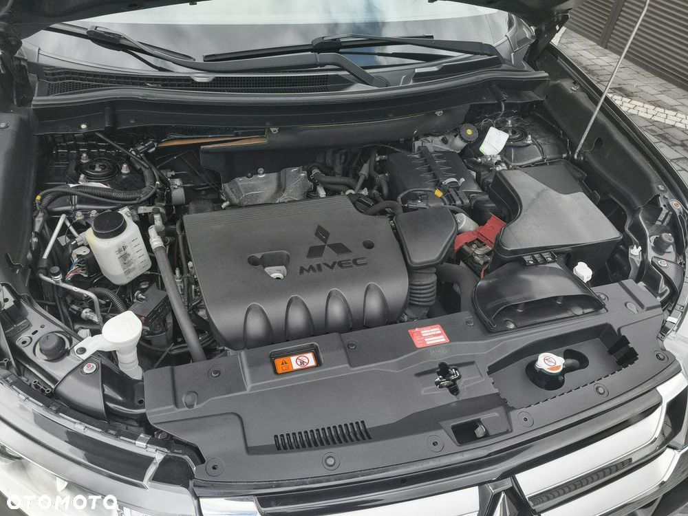 Mitsubishi Outlander - 37