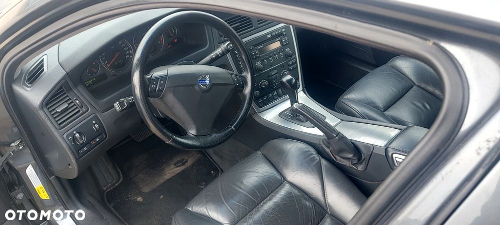 Volvo V70 2.4D5 Edition - 17