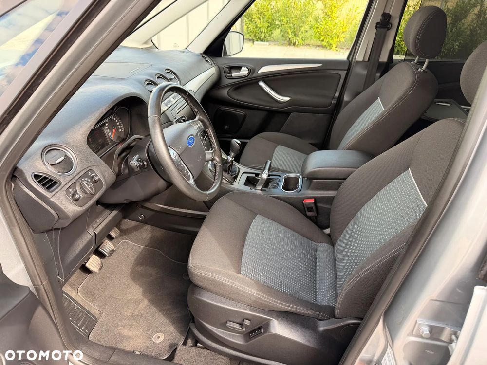 Ford Galaxy - 21
