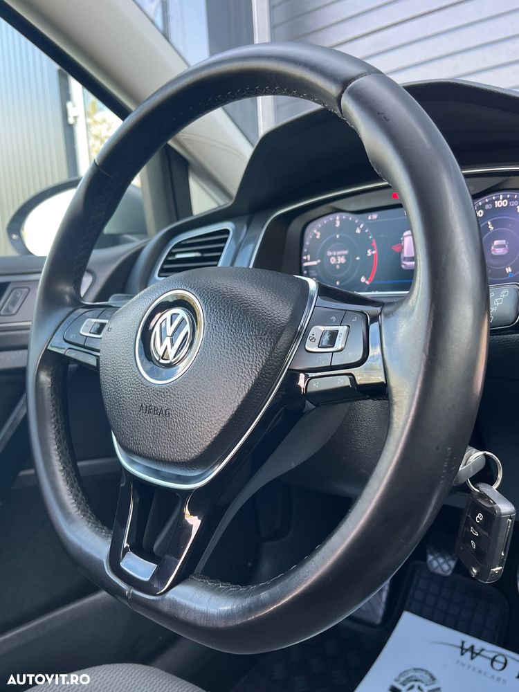 Volkswagen Golf 1.6 TDI BlueMotion Technology Comfortline - 24