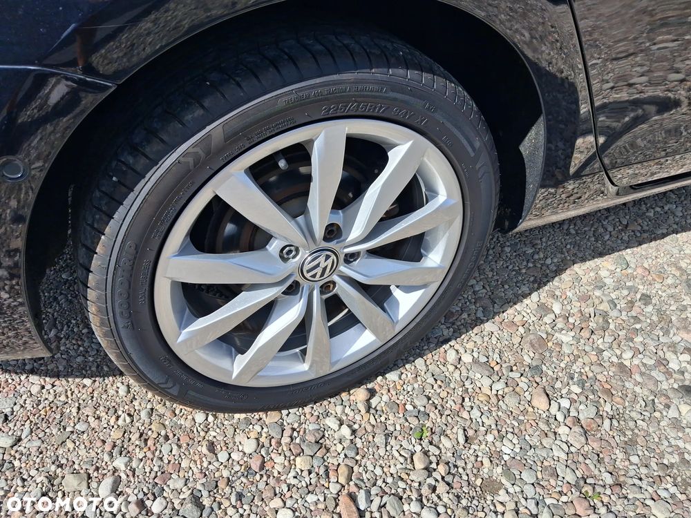 Volkswagen Golf 2.0 BlueTDI DSG Highline - 16