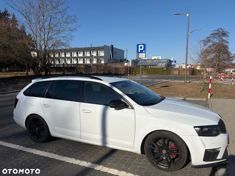 Skoda Octavia 2.0 TDI DSG RS - 3