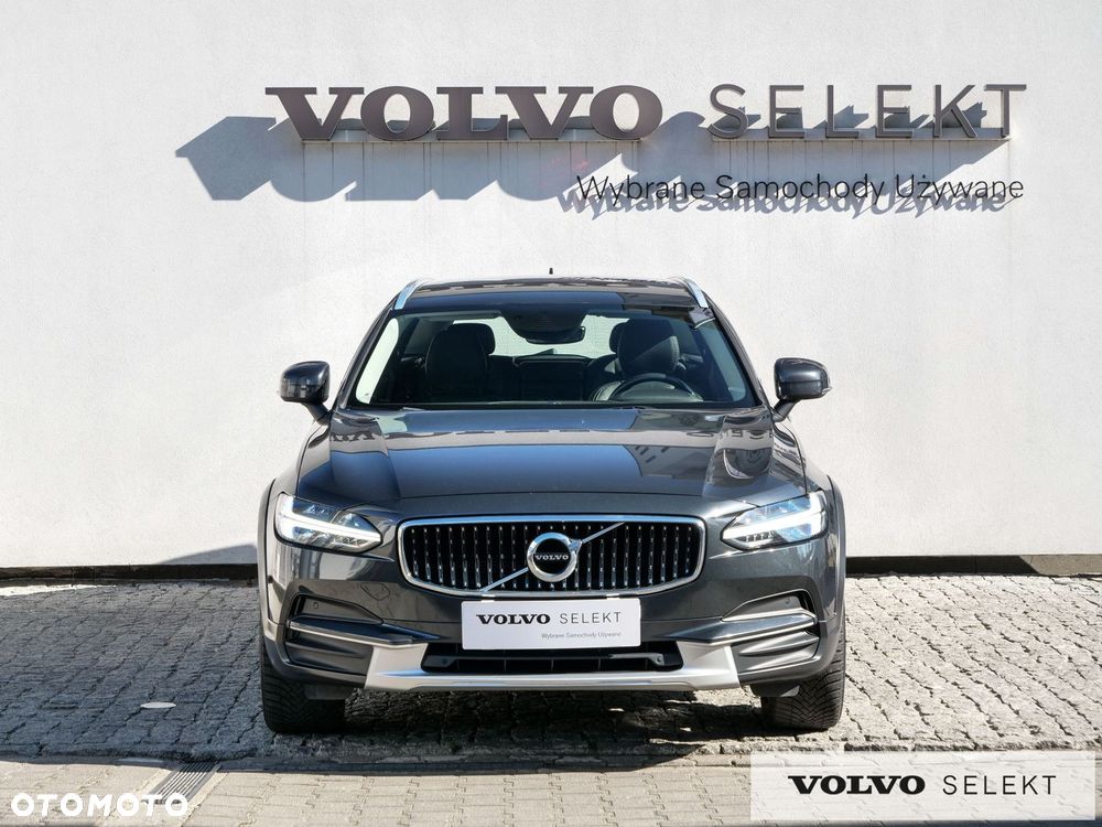 Volvo V90 Cross Country - 4