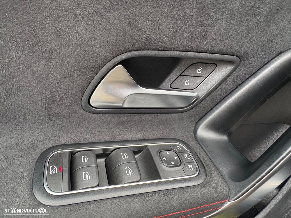 Mercedes-Benz CLA 220 d Shooting Brake AMG Line Aut. - 37