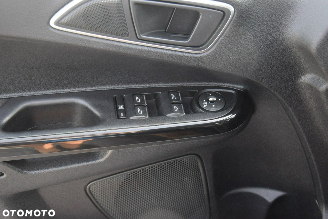 Ford B-MAX 1.6 Titanium - 27