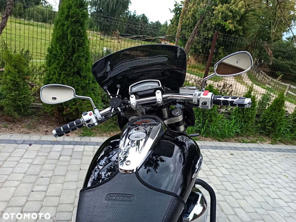 Suzuki Boulevard - 6