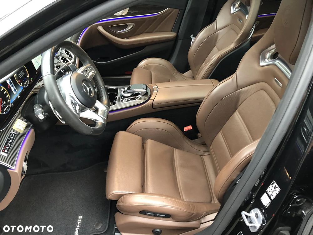 Mercedes-Benz Klasa E AMG 63 S 4-Matic+ - 12